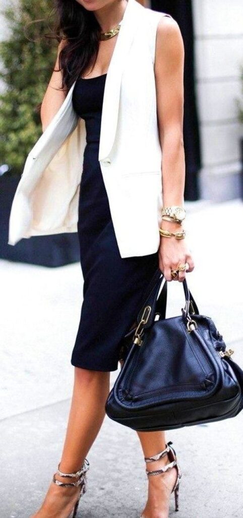 Loook maxi colete branco com saia