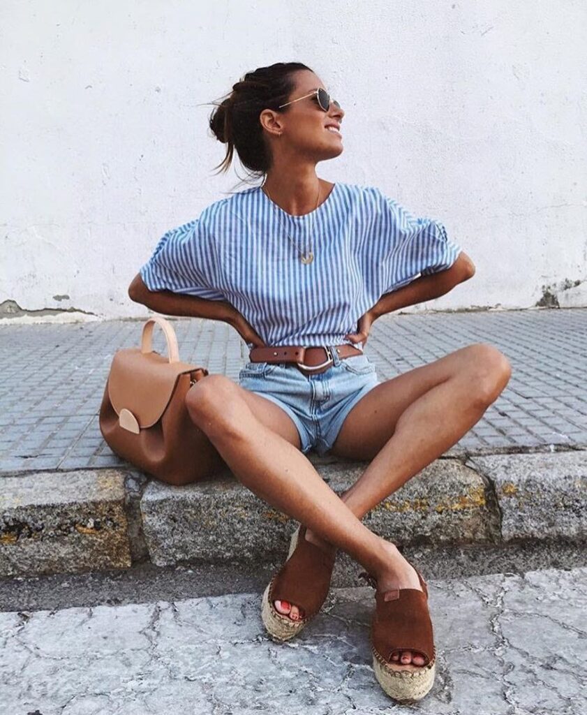Look inspiração com sandália plataforma baixa.