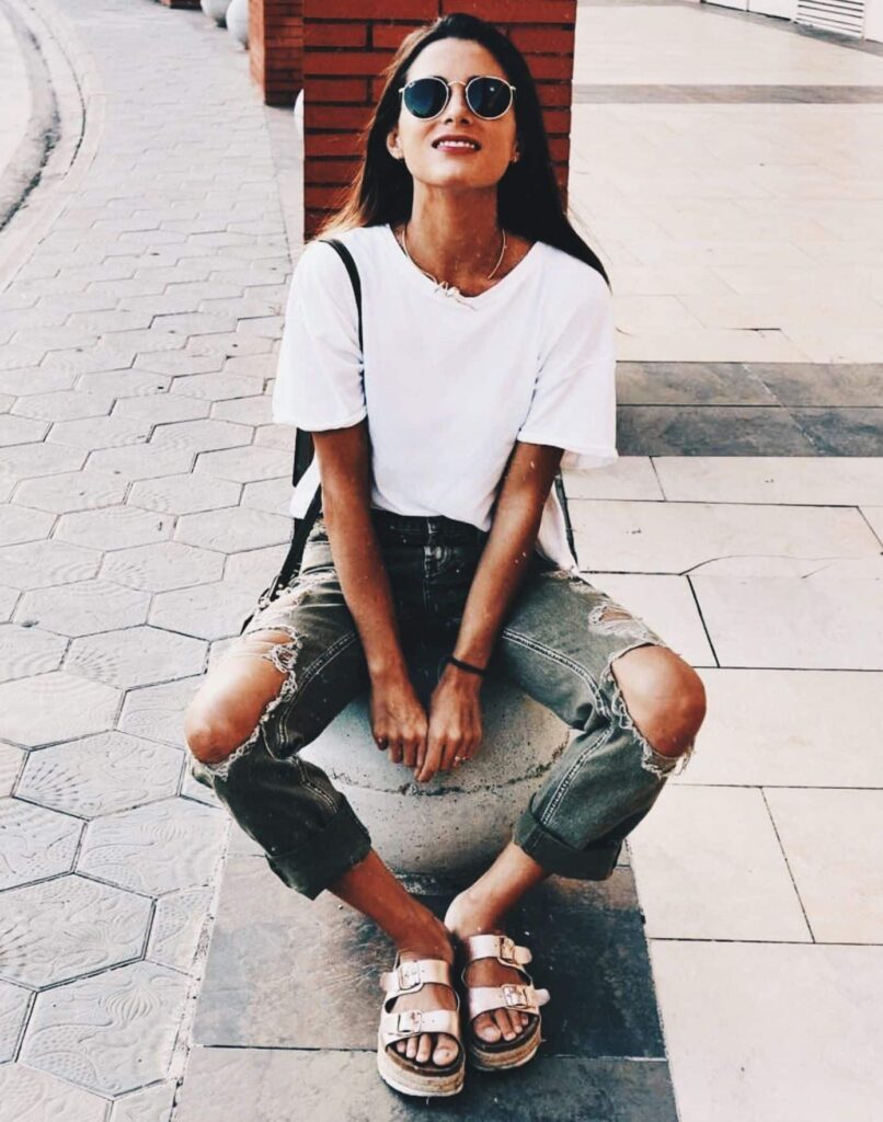 Look inspiração com sandália plataforma baixa.