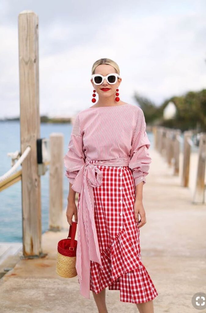 Look inspiração com a blusa manha bufante.