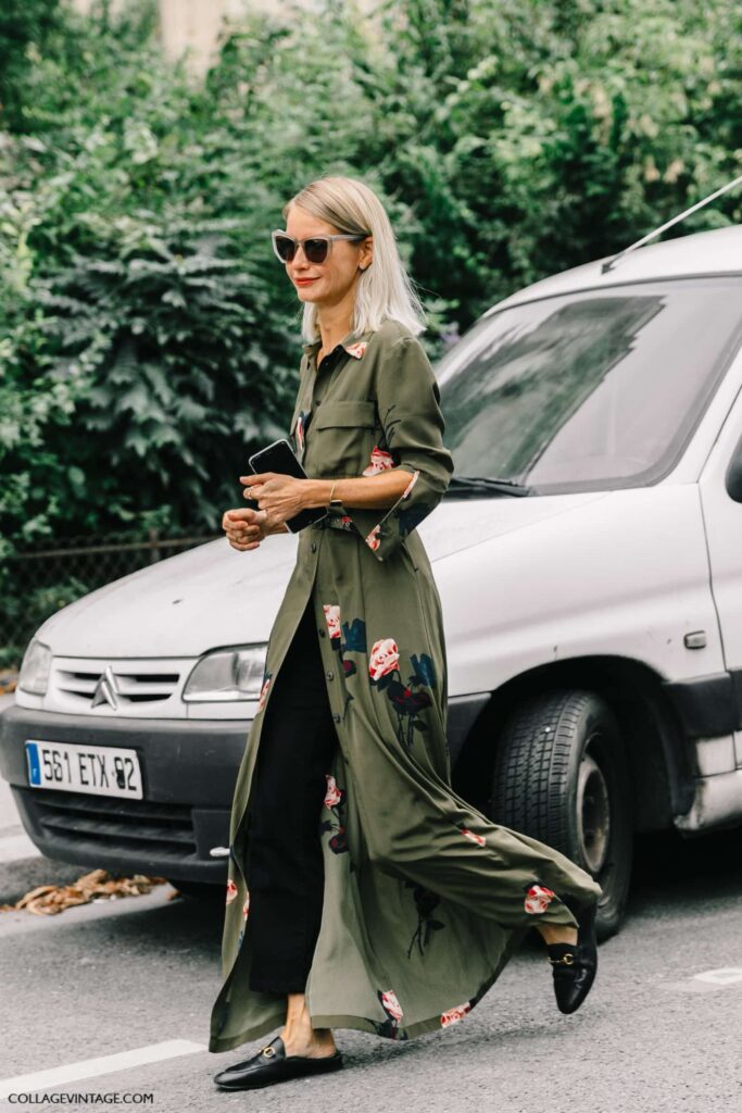 Look inspiração com a jaqueta feminina comprida.