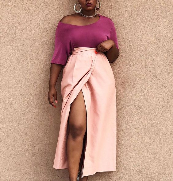 Look inspiração com saia envelope plus size.