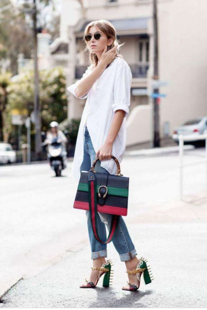Look inspiração com a sandália verde.